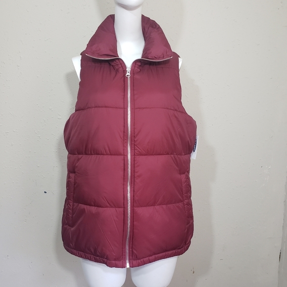 Old Navy Jackets & Blazers - Old navy puffer vest women burgandy size M NWT